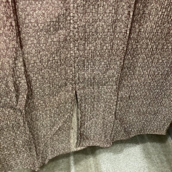 Maroon and gold sherwani set - Picture 5 of 5